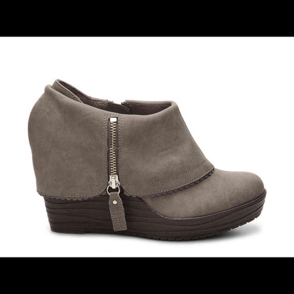 💜Dr Scholl’s Foldover Wedge Bootie